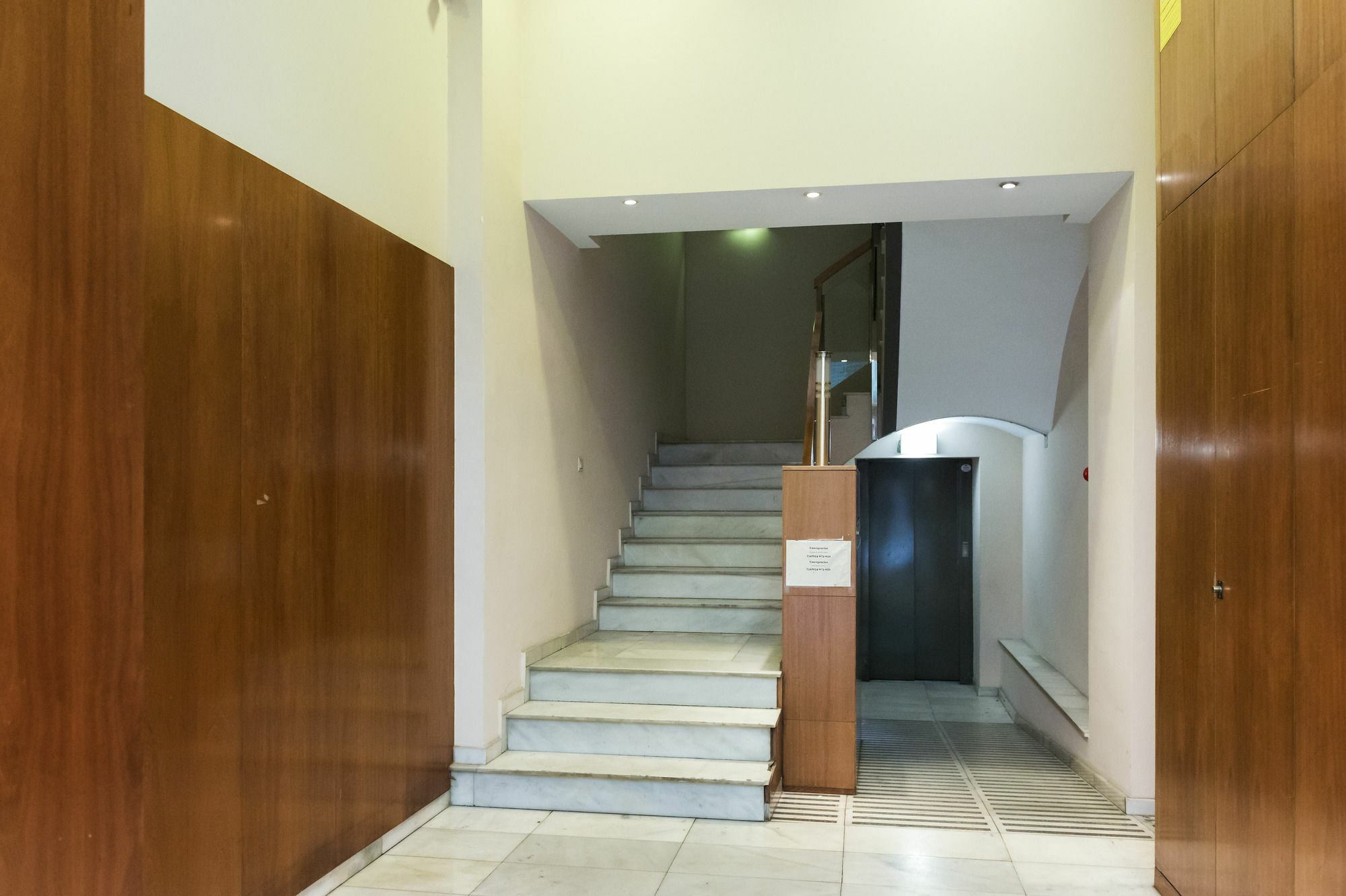 Four Petals Barcelona Boutique Apartments Exterior photo